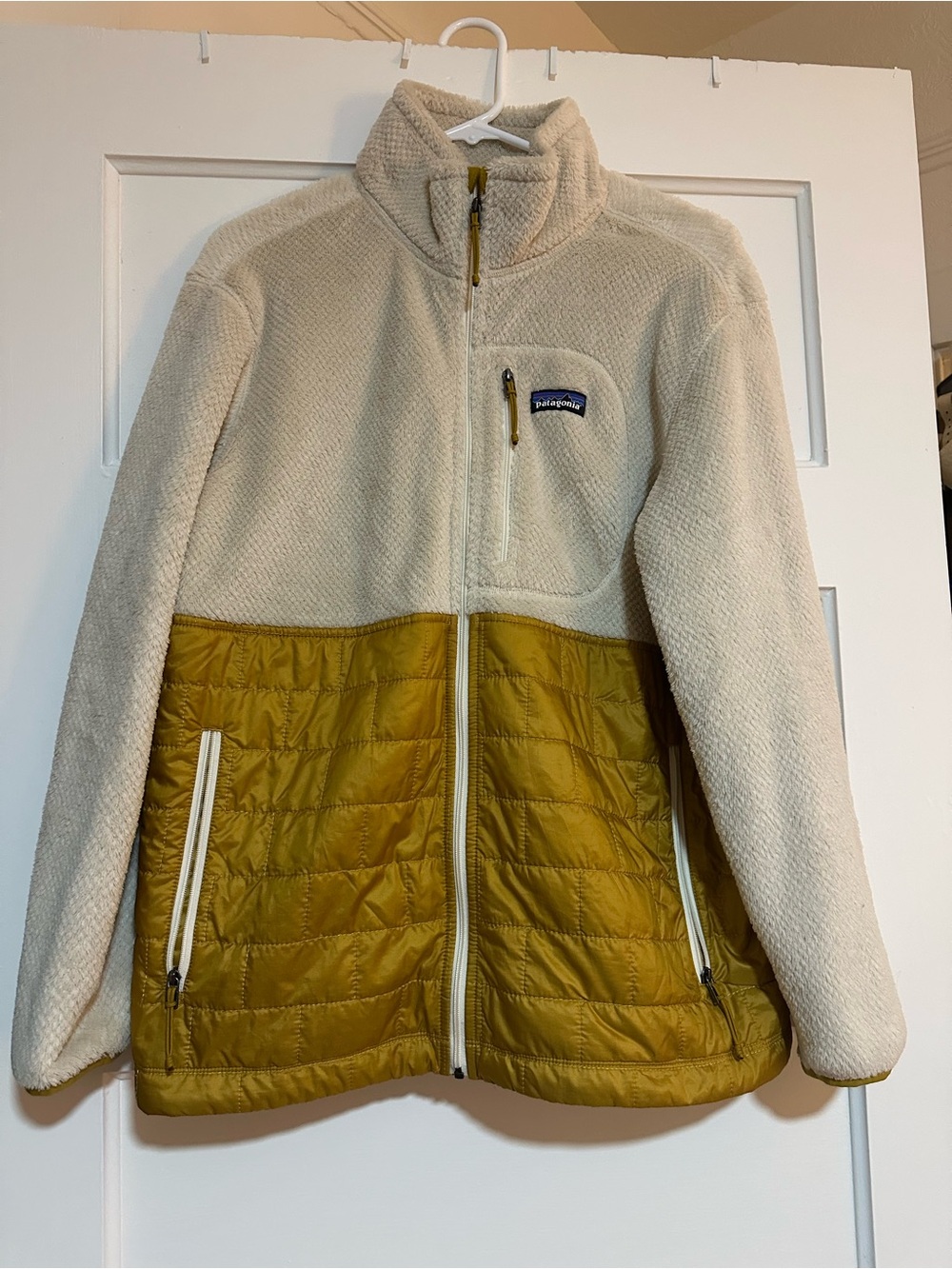 Patagonia Two-Tone Cream and Mustard Quilted Puffer Fleece Jacket
